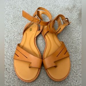 Franco Sarto Greene Ankle Strap Flat Sandals leather preowned